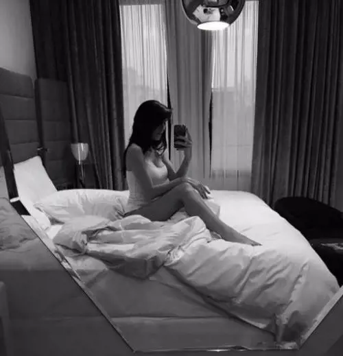 Anna Tatangelo, sexy sui social: foto