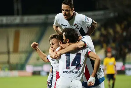 Dal ko a Cagliari al trionfo a Bari. Il Crotone ora si è preso la serie A
