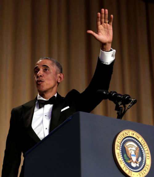 Obama ai giornalisti: "Addio". E lascia cadere il microfono
