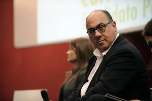 A Cosenza il candidato che unisce Renzi e Verdini