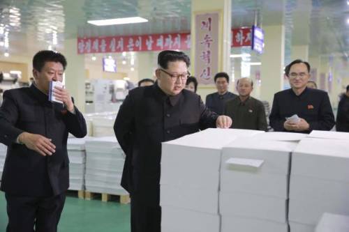 Corea del Nord, arrivano i delegati in vista del Congresso, quinto test nucleare imminente
