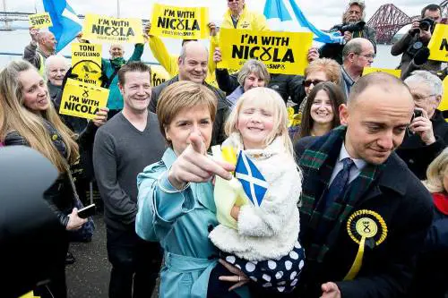 Scozia, nazionalisti da record. Torna l'incubo indipendenza