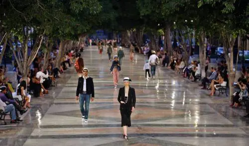La sfilata di Chanel a Cuba