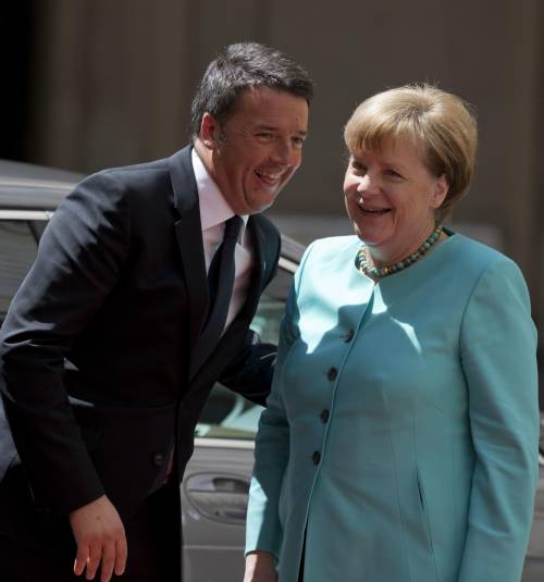 Migranti, asse Renzi-Merkel: "L'Austria è fuori dalla storia"