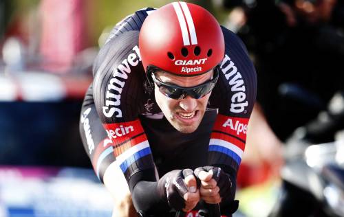 Giro d'Italia, prima rosa a Dumoulin. Nibali fa meglio di tutti gli altri big
