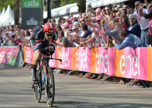 Dumoulin va fuori giri. Brambilla, impresa rosa