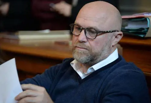 Nogarin si difende: "Sono innocente Impossibile non sporcarsi le mani"
