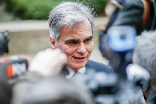 Austria, la destra dilaga e il cancelliere si dimette