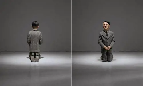 La statua di Hitler in ginocchio venduta per 17 milioni di euro