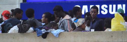 Migranti, candidato M5s vuole "stato di guerra ai confini marittimi"