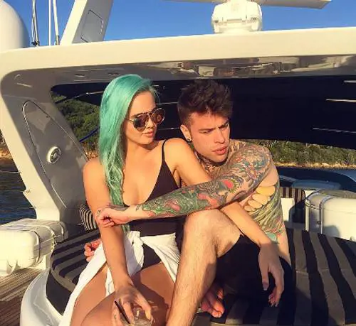 Fedez mette un punto alla sua storia d'amore: "Viva le italiane"