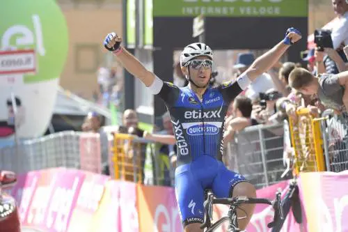 Gianluca Brambilla all'arrivo dell'ottava tappa del Giro d'Italia