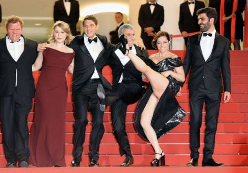 Laure Calamy e il red carpet a Cannes senza slip