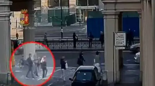 Il trucco di tre romeni per borseggiare le vittime