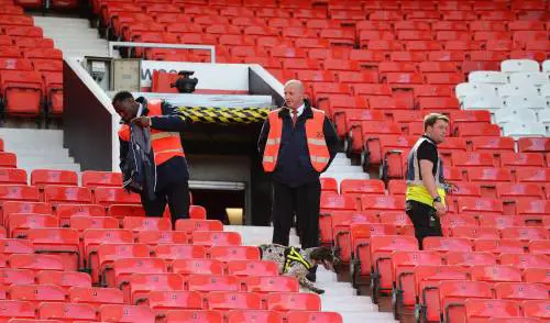Manchester, evacuato lo stadio. Ma il finto ordigno è della polizia