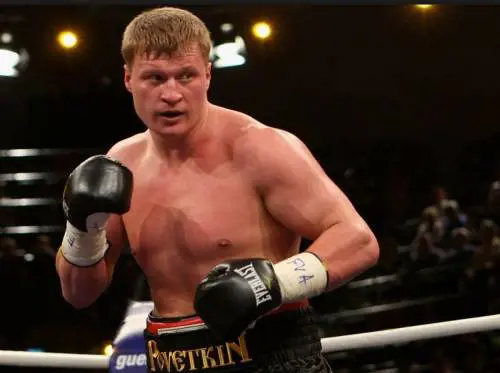 Il pugile Alexander Povetkin positivo all'antidoping: mondiale Wbc rinviato
