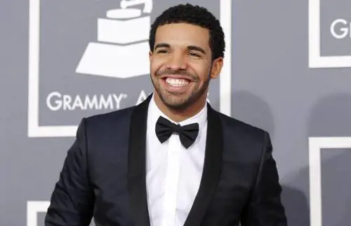 Drake si traveste dall'attore porno Ron Jeremy