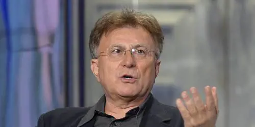 Red Ronnie inchioda le sardine: "Siamo noi ad essere stati invasi. Salvini combatte lo straniero"