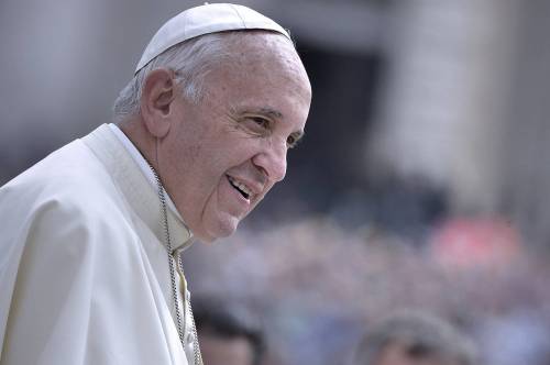 Il Papa: "Parrocchie sempre aperte niente agende o orari per chi bussa"
