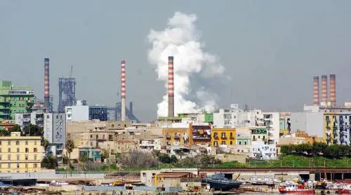 Ilva, inizia oggi il maxi processo. Alla sbarra 44 imputati 