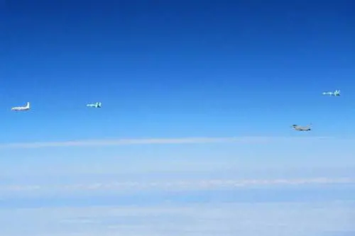 Scramble nel Baltico: caccia inglesi intercettano cinque velivoli russi