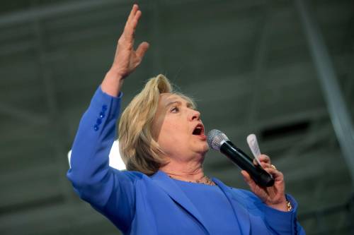 Usa, i candidati spiati da hacker stranieri Clinton vince ma fatica