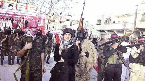 È bufera sulla candidata a Napoli: "Gli israeliani porci negazionisti"