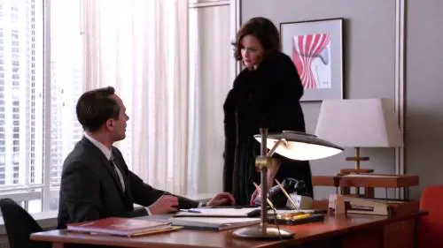 Alexis Bledel e Vincent Kartheiser in Mad Men, foto
