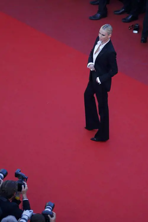 Il giorno nero dell'impegno Fischi per Penn "l'africano"