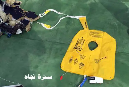 Egyptair, ritrovato il relitto