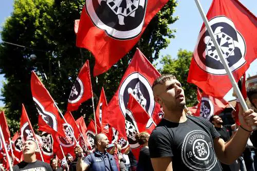 Milano, l'Anpi vuole vietare cortei per i caduti della Rsi