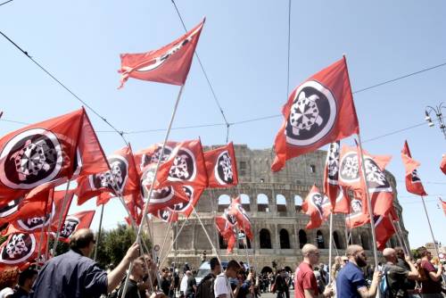 Il corteo di CasaPound a Roma