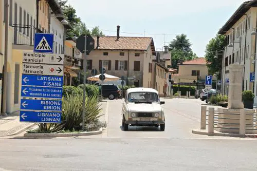 Viaggio a Morsano, il paese dove nessuno (per ora) vuole fare il vigile