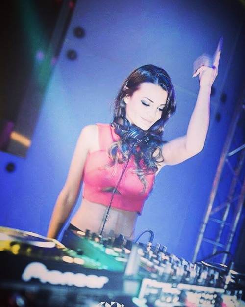 FOTO: Joana Plankl, se la musica è tutta da guardare - il Giornale