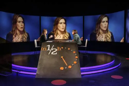 Boschi difende la sua riforma: "I partigiani veri votano sì". E fa infuriare la sinistra