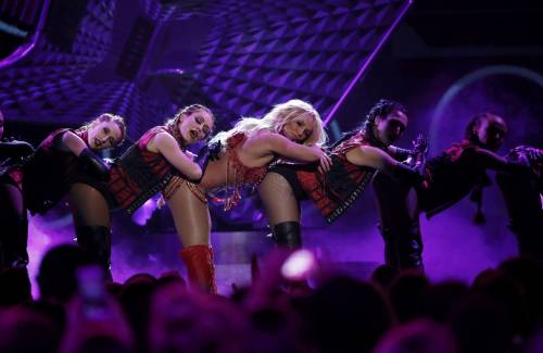 Britney Spears super-sexy sul palco a Las Vegas