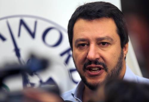 La proposta di Salvini: "Leva obbligatoria per imparare a sparare"