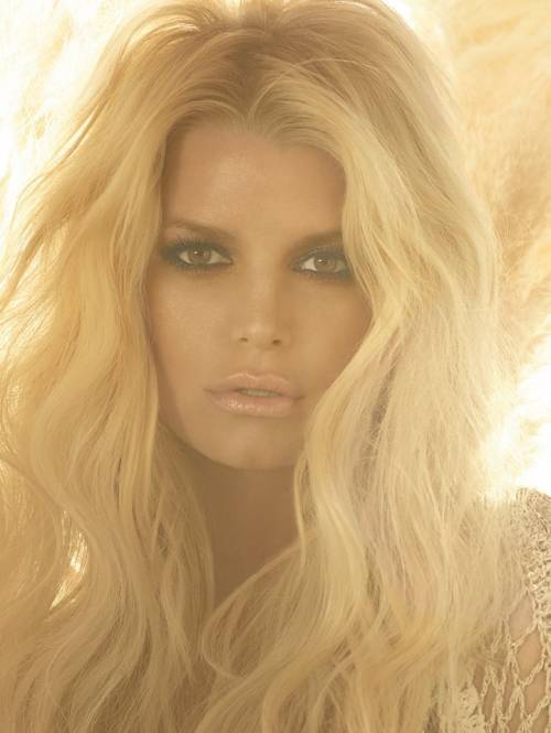 Jessica Simpson, sexy sui social network: foto