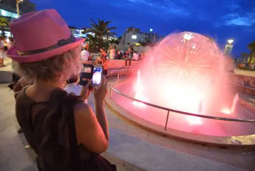 Notte Rosa, la festa d'estate lunga 160 chilometri da Comacchio a Senigallia