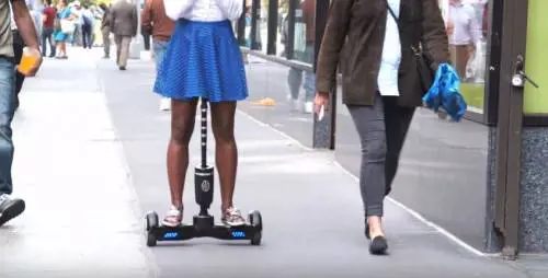 "Dildo hoverboard", l'oggetto per camminare e raggiungere l'orgasmo
