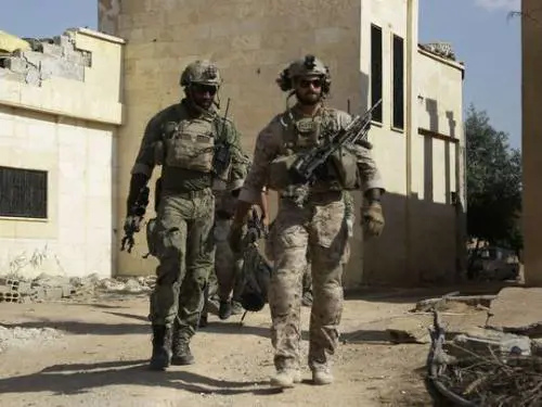 Turchia contro i berretti verdi: "Mandateli a combattere coi colori dell'Isis"