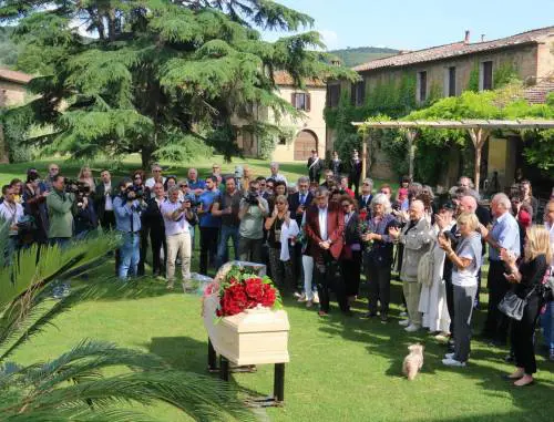 L'ultimo saluto a Giorgio Albertazzi