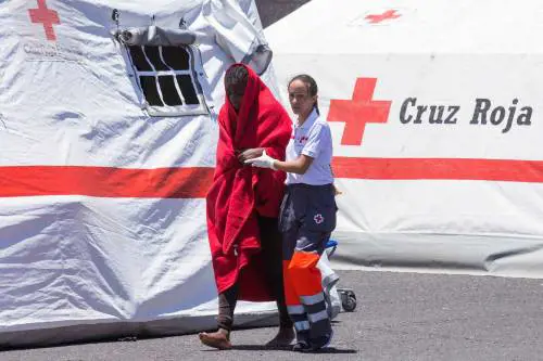 Portiamo i migranti in Europa con i nostri voli