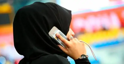 Senza velo islamico su TikTok: 16enne massacrata di botte dal padre