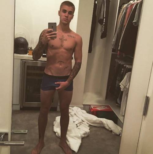 Justin Bieber: foto hot in intimo su Instagram