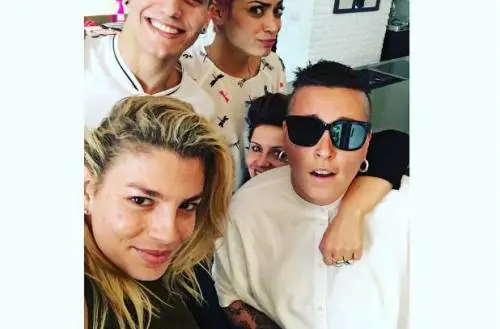 Emma Marrone litiga con i fan per una foto su Instagram: scoppia la polemica