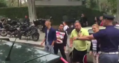 Palermo, sgominata banda di romeni. La furia dei parenti contro gli agenti