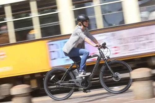 Bici, arriva la scossa Meglio se elettrica (e a prova di ladro)
