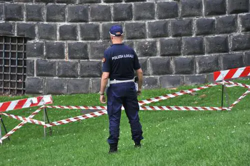 Paura al Castello Sforzesco: ​crollano frammenti della torre