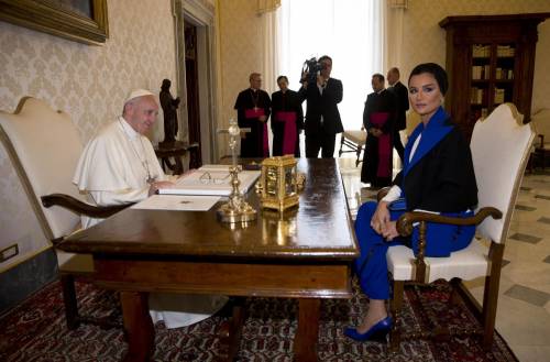 Papa Francesco riceve in Vaticano la sceicca del Qatar